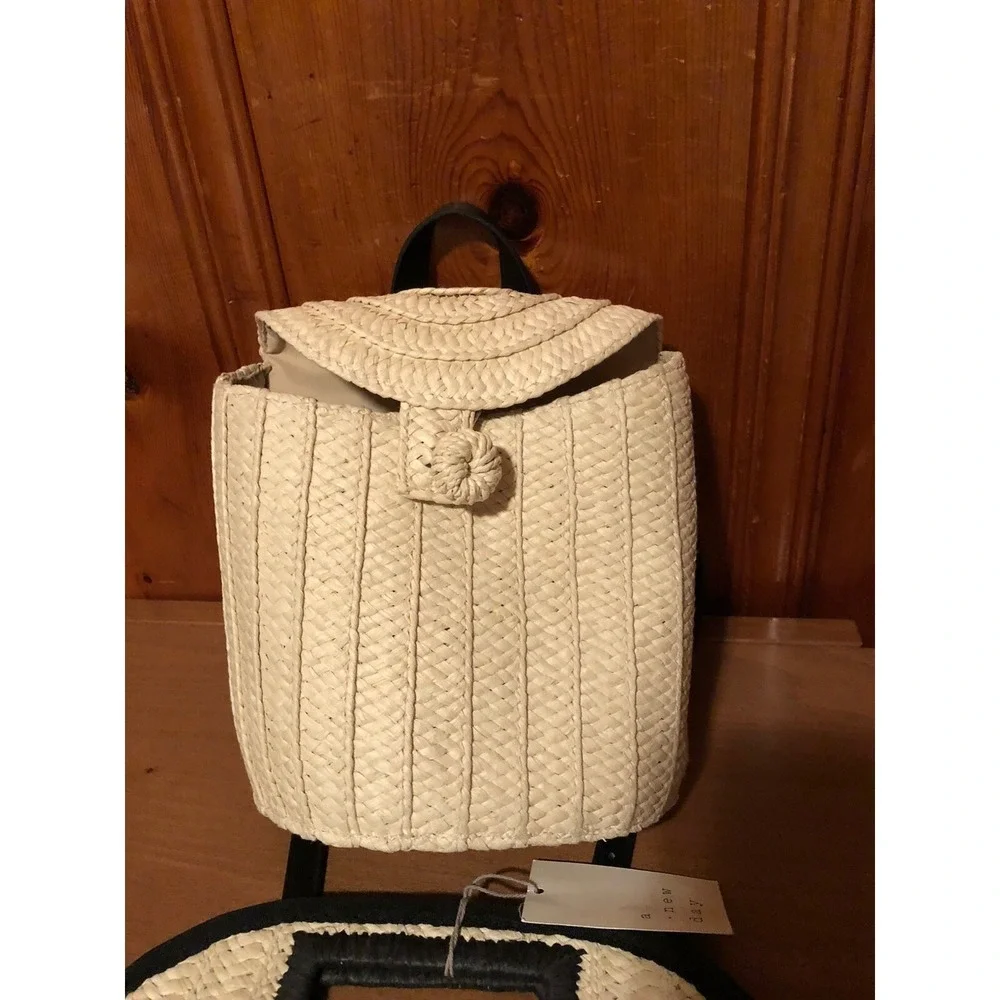 A New Day Women's Woven Straw Basket Mini Backpack/ Cut Out Handle Clutch Set